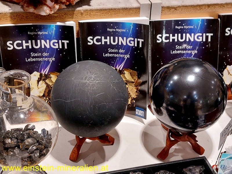 Schungit Kugel - 15 cm unpoliert mit Kugelhalterung – Bild 3