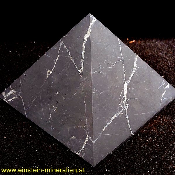 Schungit Pyramide - 15cm unpoliert – Bild 2