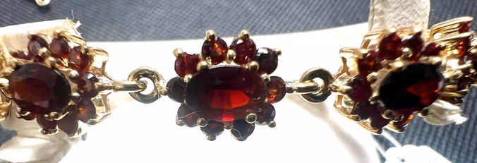 Armband in Gold mit Edelsteinen, Granaten – Bild 1