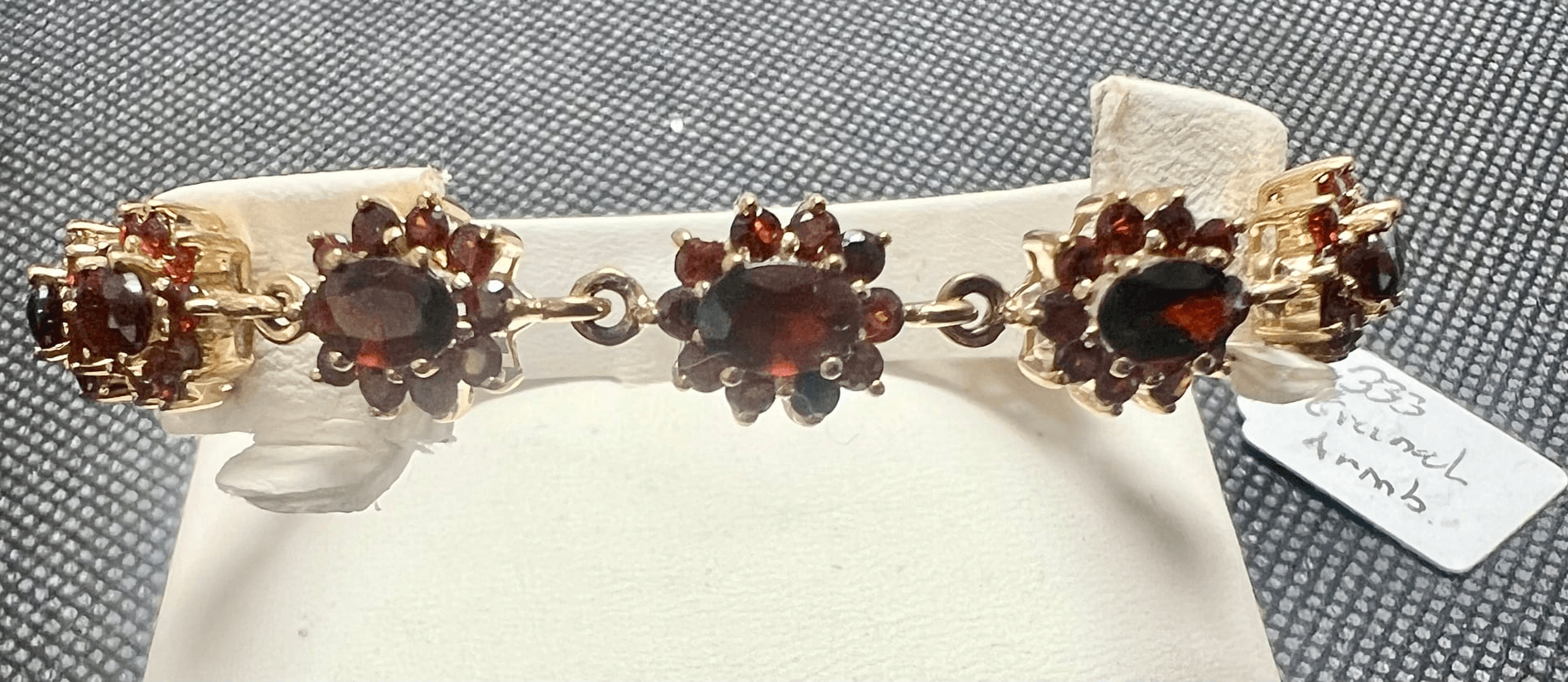 Armband in Gold mit Edelsteinen, Granaten – Bild 1