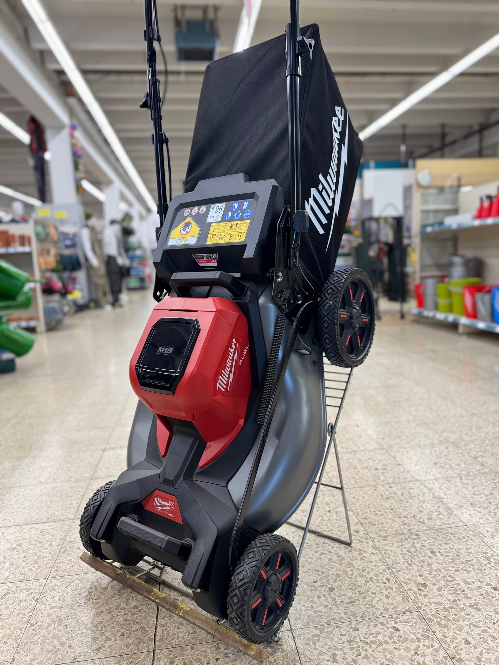 MILWAUKEE Akku-Rasenmäher mit Antrieb M18 F2LM53-122 – Bild 1