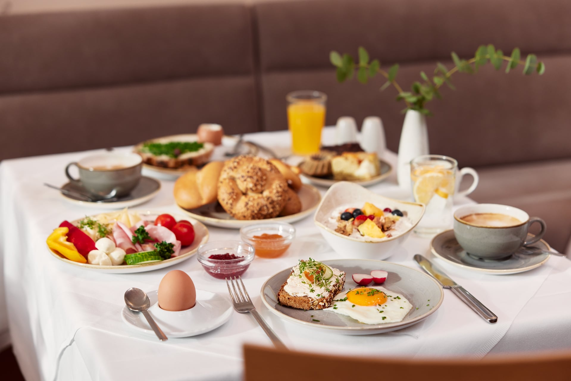 Hotelgenuss & Thermenauszeit im Vitalhotel Bad Radkersburg | VITA EST für 2 Personen / 2 Nächte | inkl. Frühstück, Halbpension, Kuchen und Kaffee am Nachmittag, Eintritt in die Parktherme – Bild 3