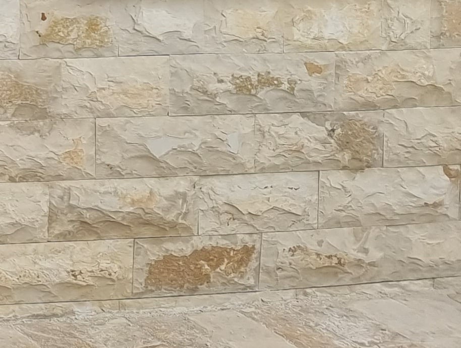 Wandverkleidung aus Römerkalkstein – Bild 2