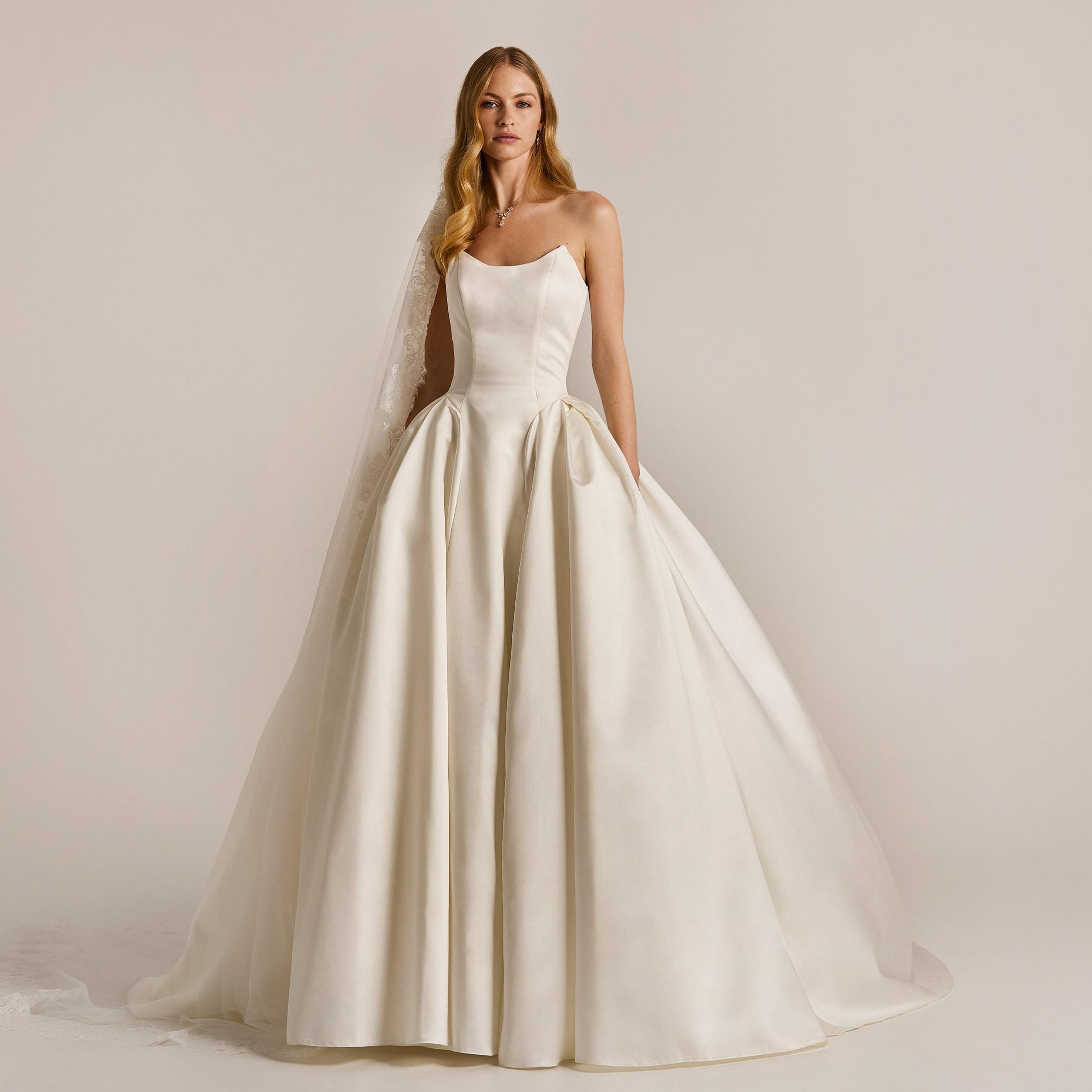 500€ Brautkleid Gutschein – Bild 1