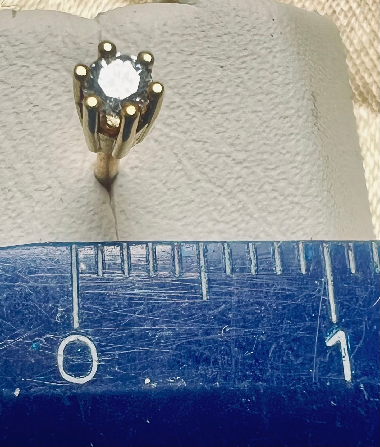 Ohrstecker, einzeln mit Brillant – Bild 3